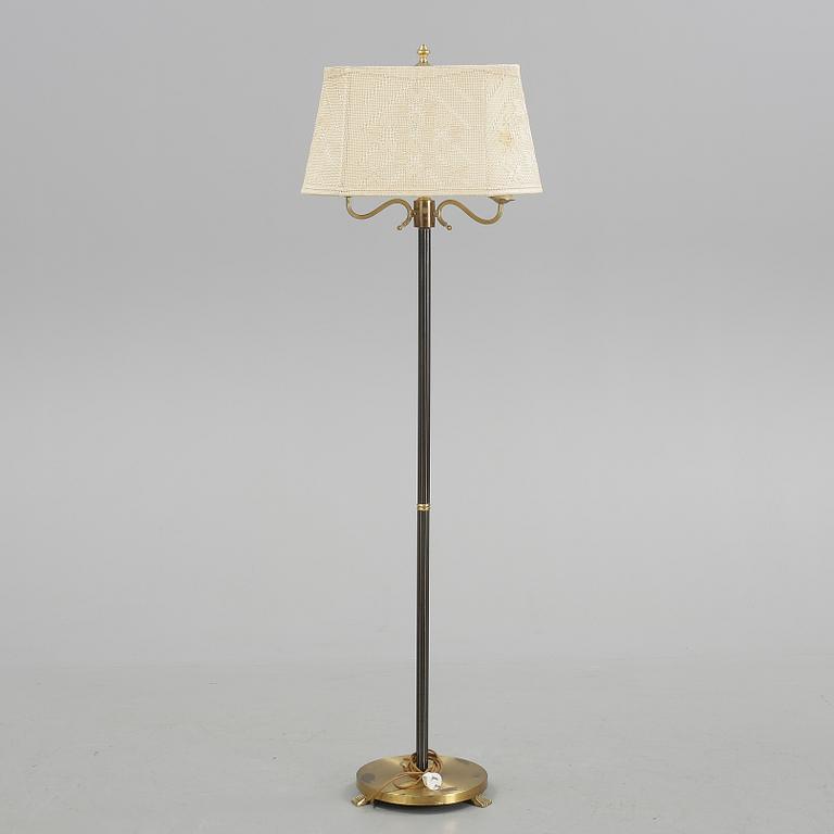 GOLVLAMPA, 1900-talets mitt.