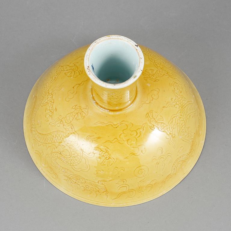 STEMCUP, porslin, Kina, 1900-tal.