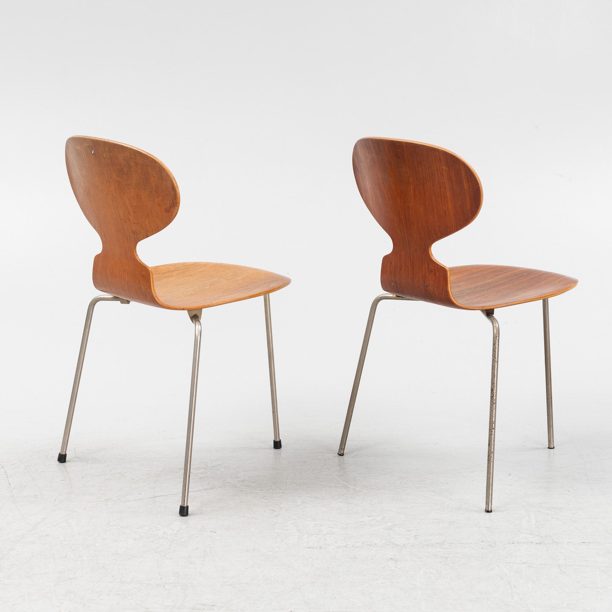 Arne Jacobsen, eight 'Ant' chairs, Fritz Hansen, Denmark, mid 20th century.