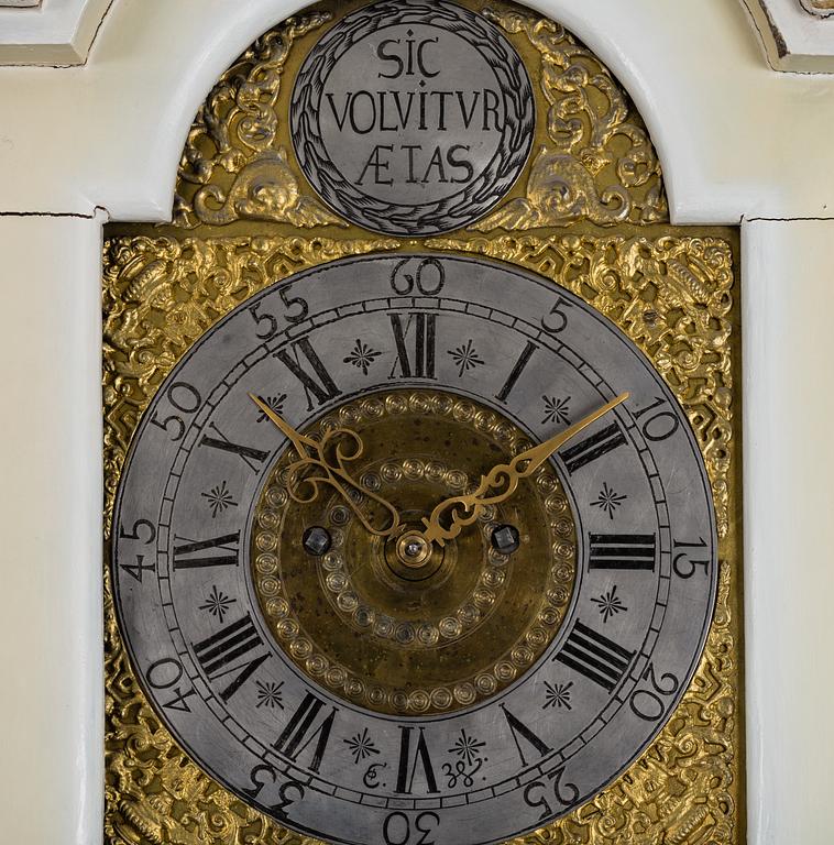 A LONGCASE CLOCK, late 18th / early 19th century.