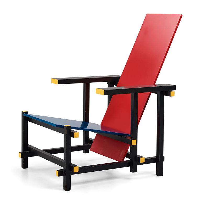 Gerrit Rietveld, fåtölj, "Red and blue chair", Cassina, formgiven 1918.