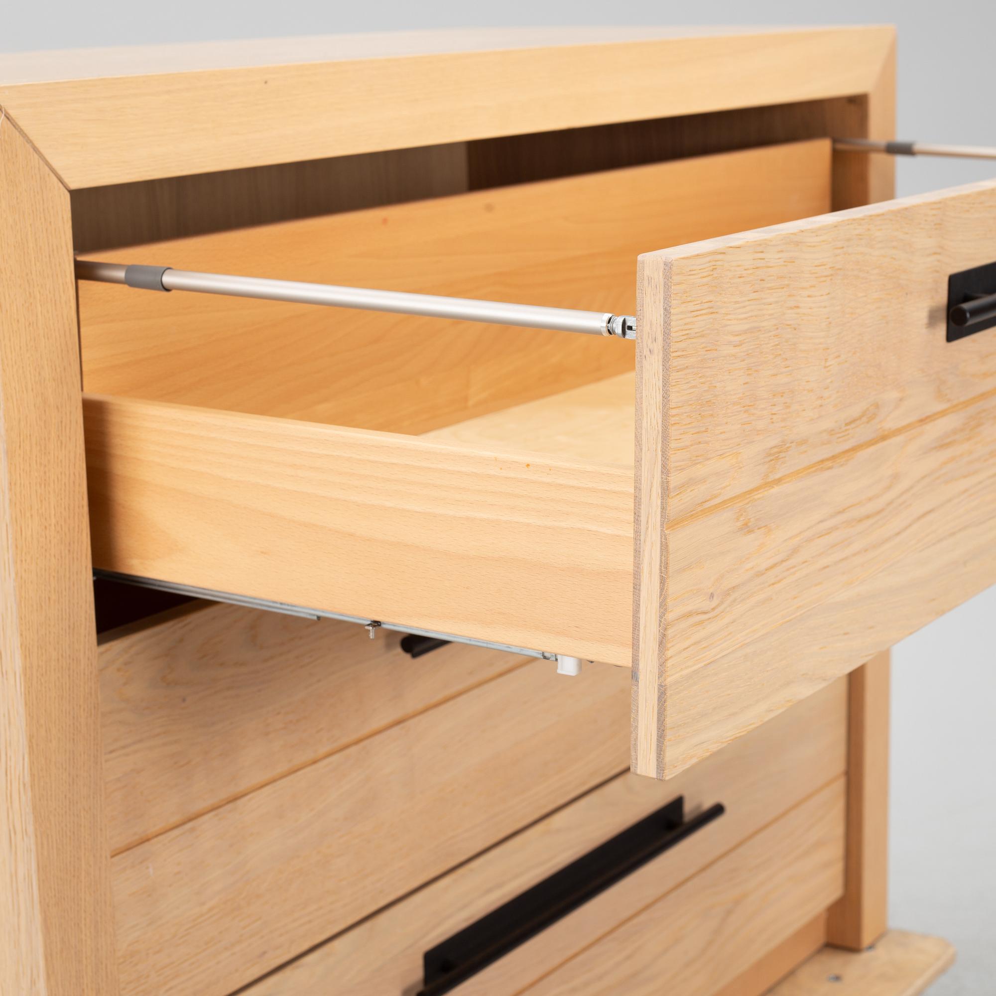 Torill Slettvoll, byrå, Slettvoll.