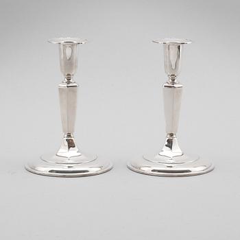 LJUSSTAKAR, 1 par, silver, K & EC, Göteborg 1972.
