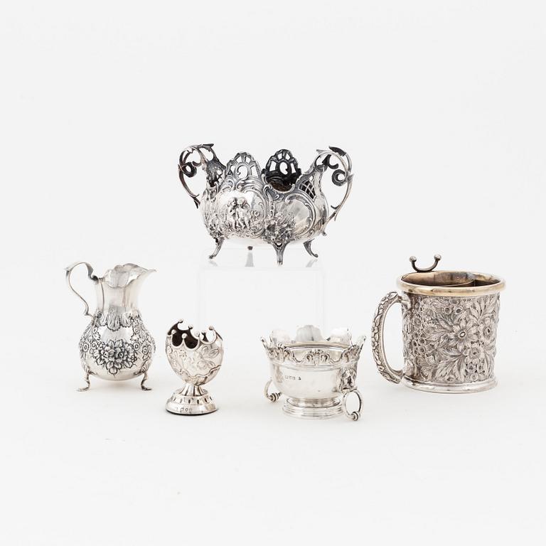 A group of sive neo-rococo silver pieces, England, including Josiah Williams, Chester, 1896.