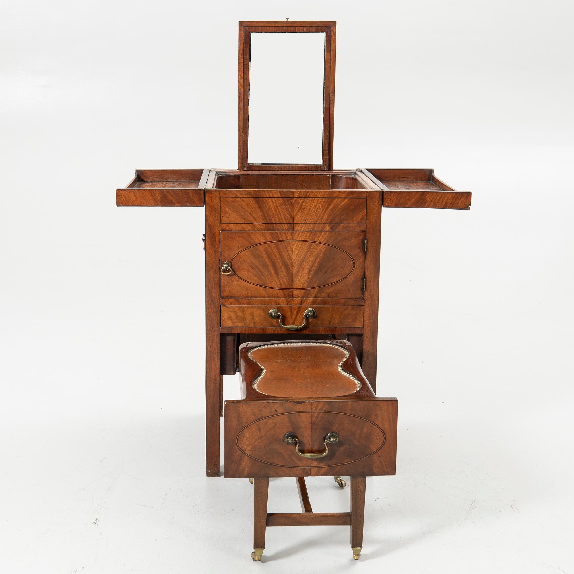 Dressing table, English style, Georg Kofoed Möbelfabrik, Denmark.