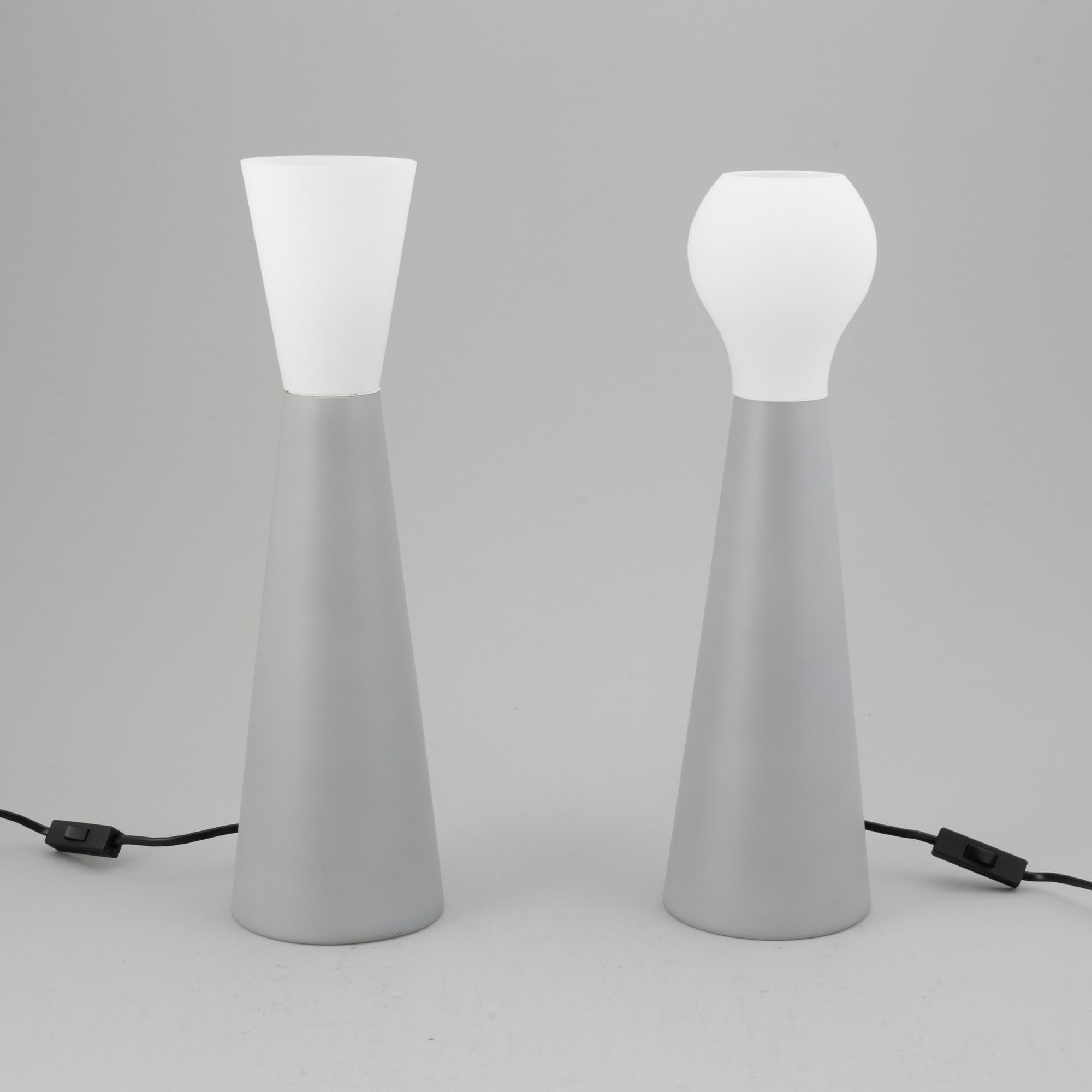 Klas Göran Tinbäck, a pair of glass table lights.