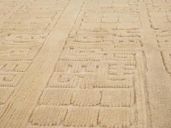 CARPET. Knotted pile in relief. 250,5 x 197 cm. Signed AGDA ÖSTERBERG at the back.