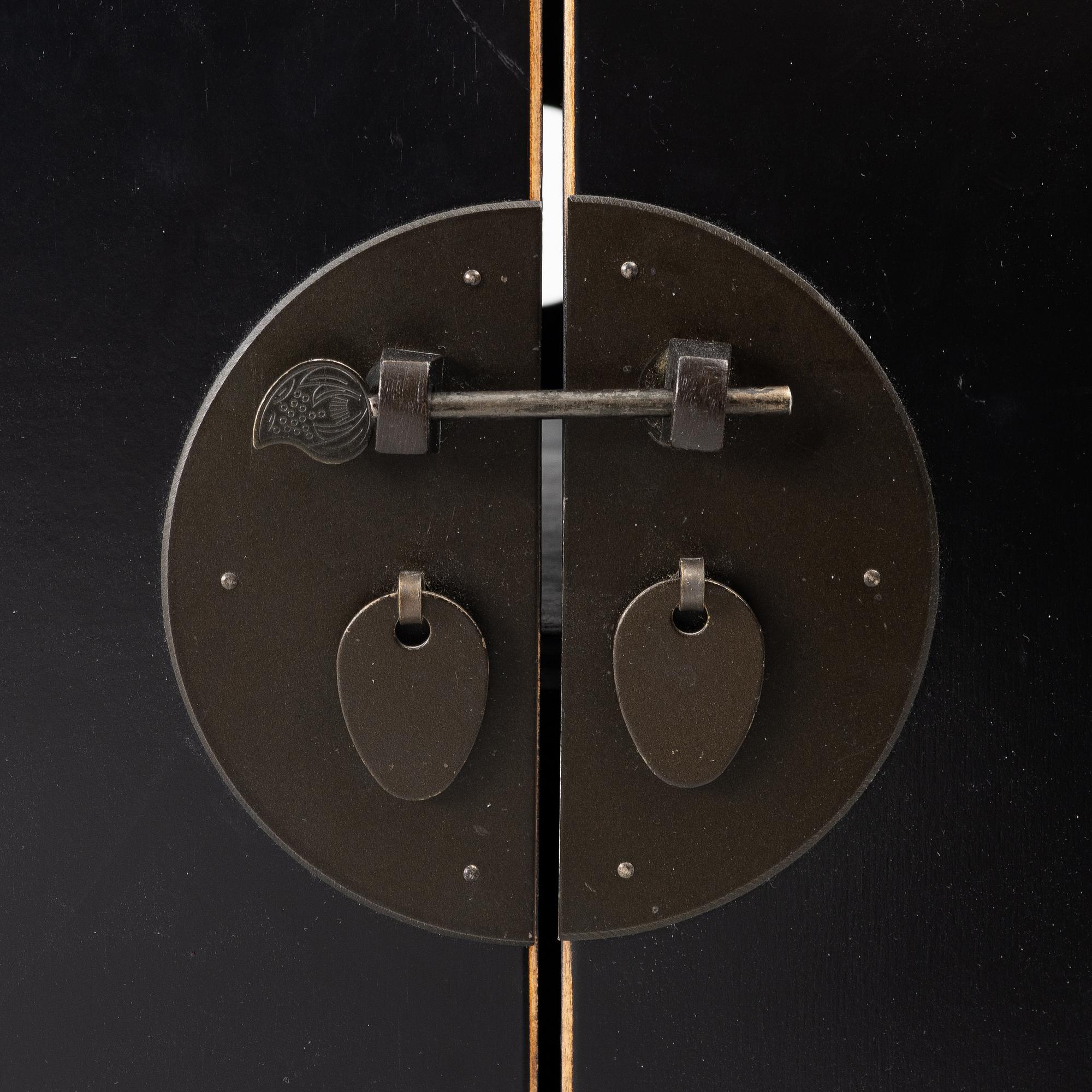 A Chinese style sideboard, end of the 20th century.