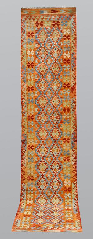 Gallerimatta, Kelim, ca 391 x 81 cm.