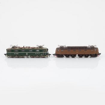 Fleischmann,two scale model locomotives, gauge H0.