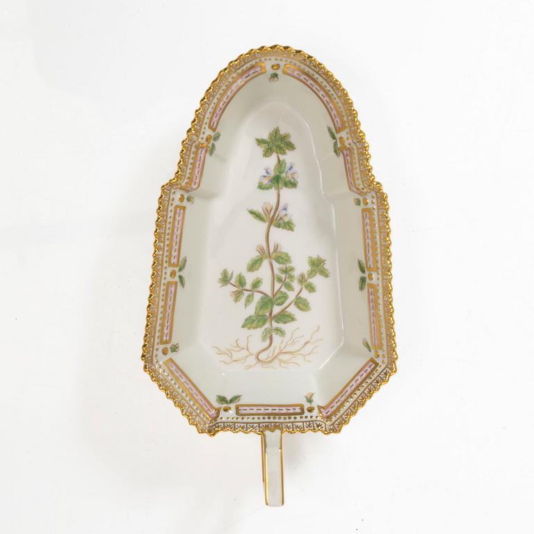 Two Royal Copenhagen 'Flora Danica' porcelain dishes, Denmark, 1940s and 60s.