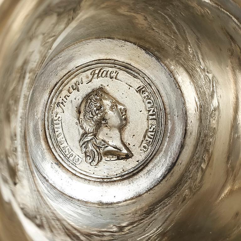 BÄGARE, silver, Carl Schmidt Köping, 1779. Vikt 524 gr.