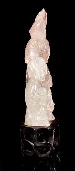 A carved rose quartz figure group, China early 20th Century.