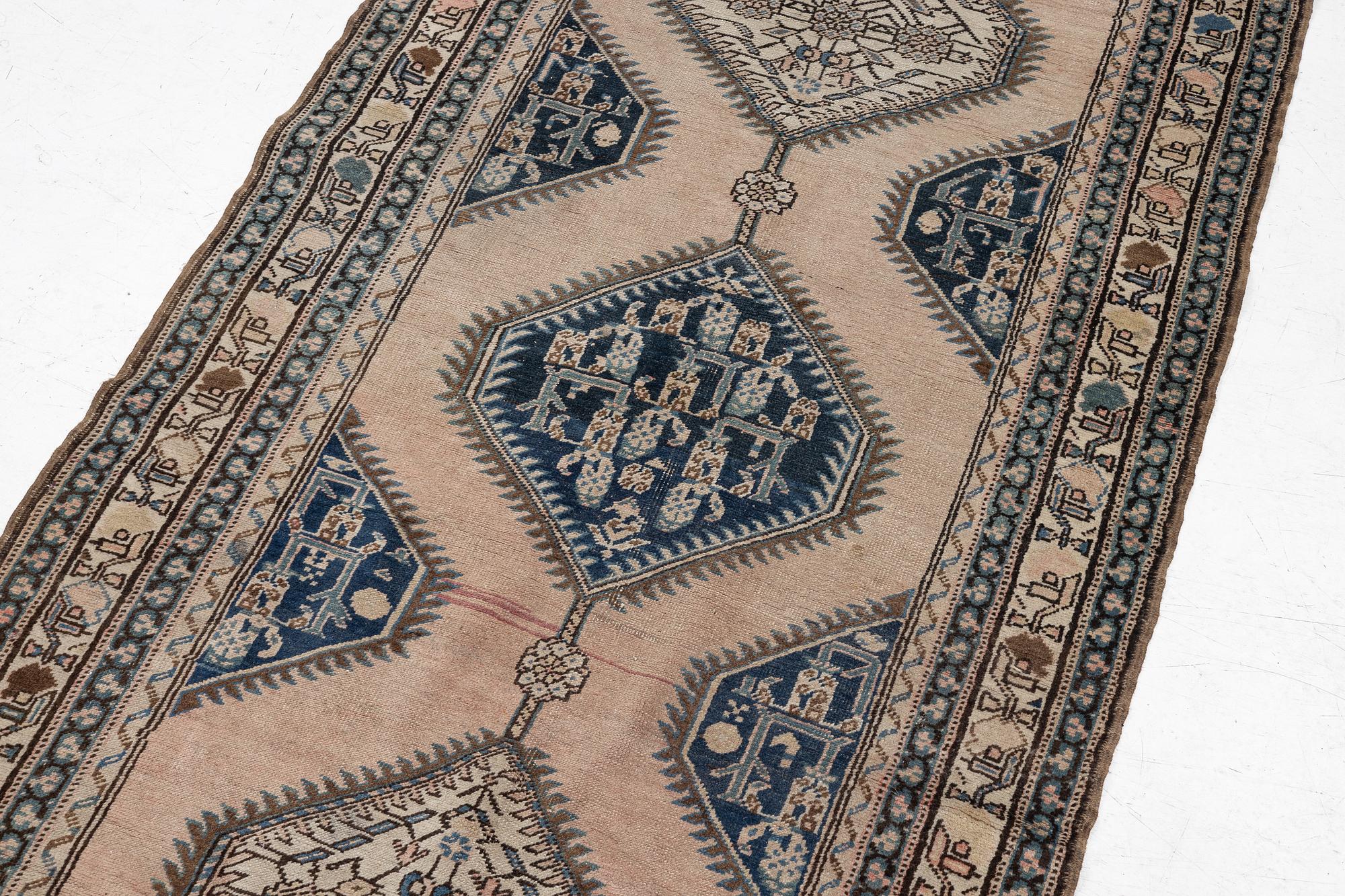 Gallery carpet, Caucasian, approx. 392 x 105 cm.