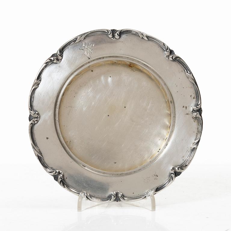 Coaster, silver, firma Gratschew, St Petersburg, Ryssland, omkring år 1900.