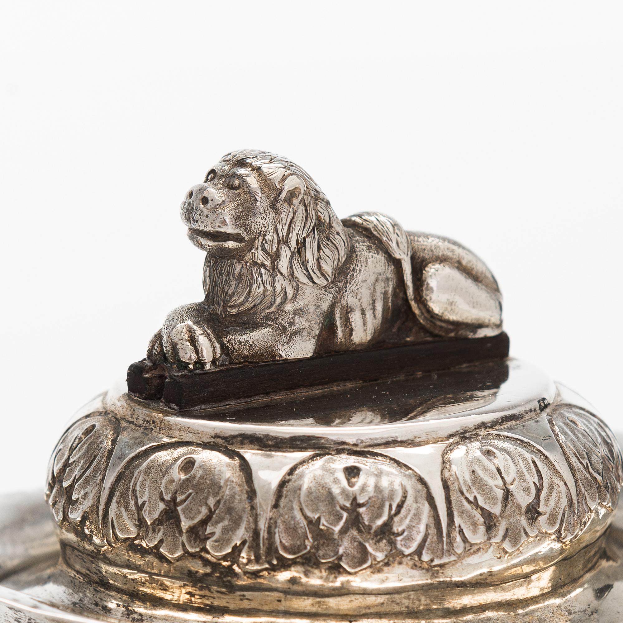 A Late-Empire silver teapot, maker's mark of Carl Petter Norlin, Malmö 1830.