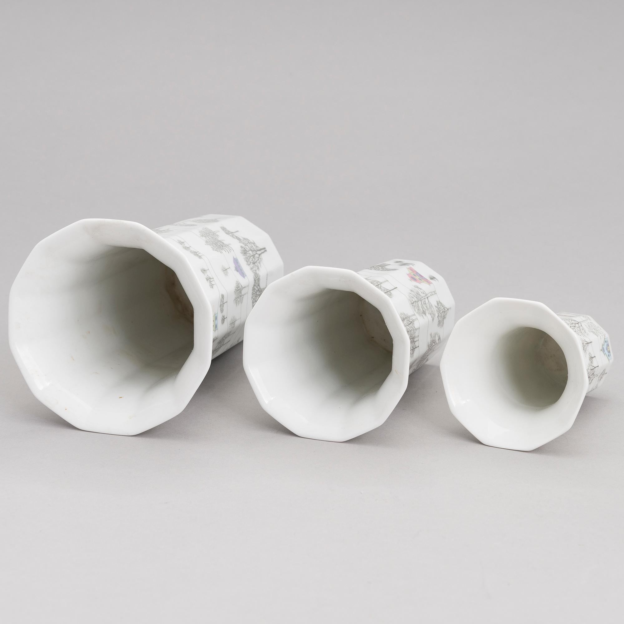 TAPIO WIRKKALA ja RUT BRYK. Posliiniesineitä. 7 osaa. "Winterreise" & "Polygon". Rosenthal. 1900-luvun loppu.