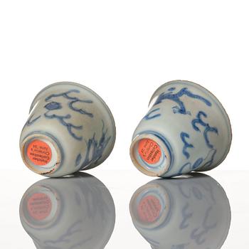 A pair of blue and white wine cups, 'Hatcher Cargo', 17th Century.