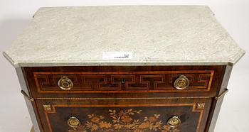 BYRÅ, gustaviansk stil, 1900-talets första hälft.