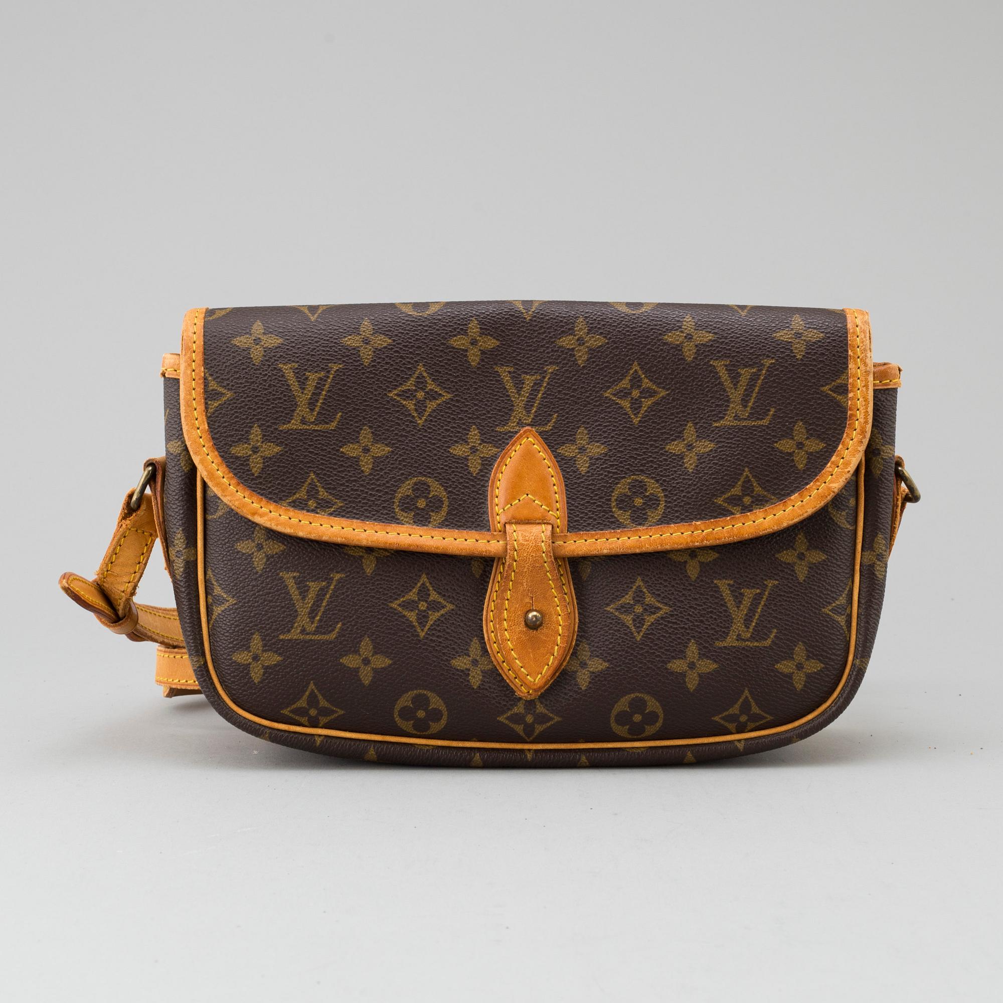 LOUIS VUITTON, "Sac Gibeciere PM" väska.