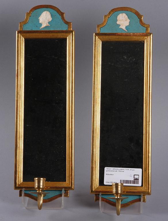 SPEGELLAMPETTER, ett par, gustaviansk stil, 1900-tal.