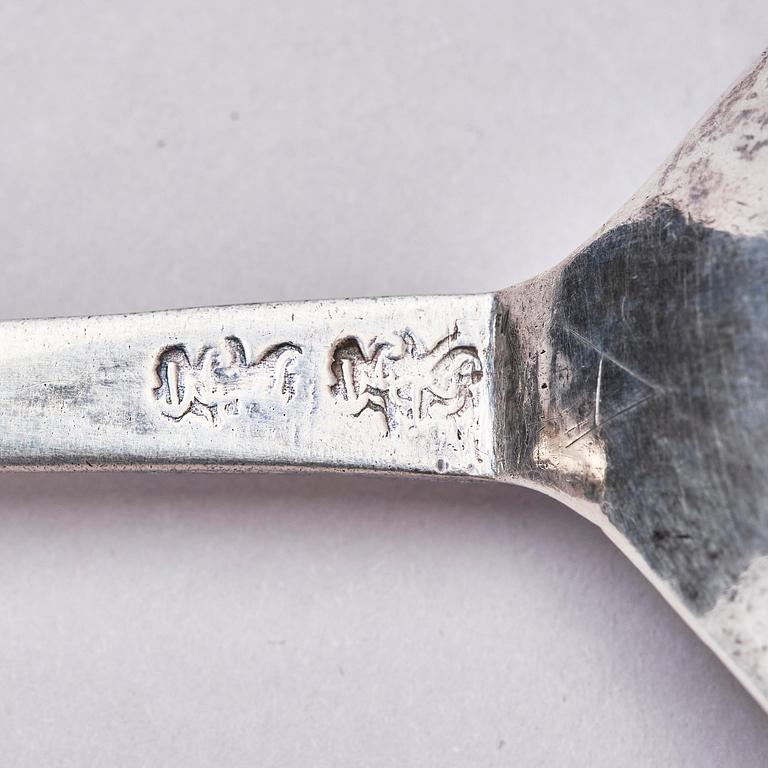 A Swedish 18th century silver spoon, mark of Petter Bergman, Skänninge (active 1739-54 (57)).