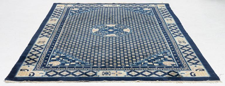 Carpet, China, approx. 274 x 186 cm.
