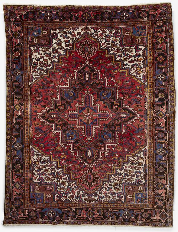 Carpet, Heriz/Gorowan, ca 310 x 240 cm.