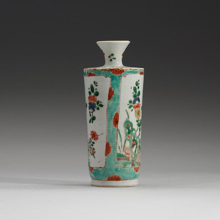 A famille verte vase, Qing dynasty, Kangxi (1662-1722).