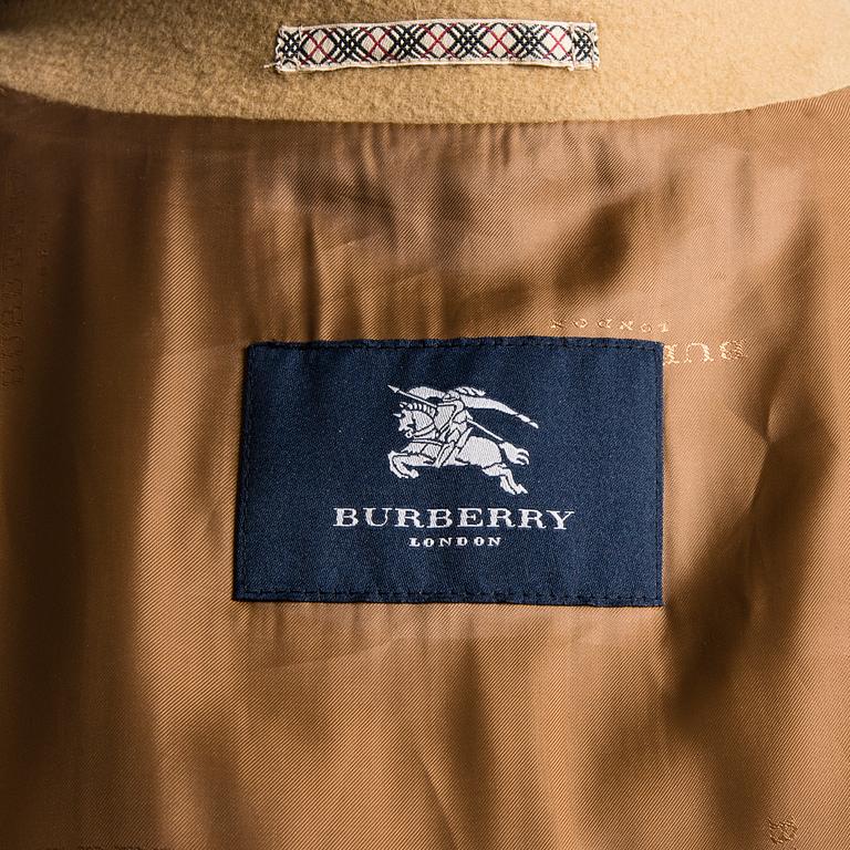 JACKA, Burberry.