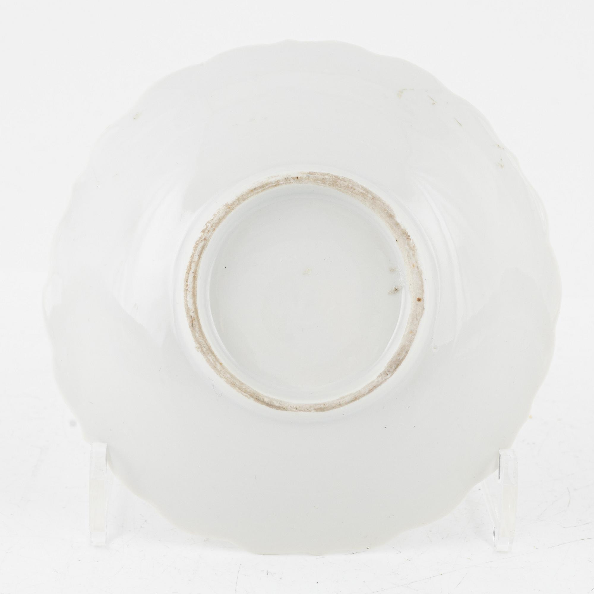 Skålfat, porslin. Japan, Kakiemon, 1800-tal.