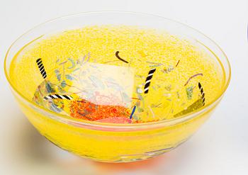 SKÅL samt FAT, Kosta Boda, Bertil Vallien och Gunnel Sahlin, 1900-talets senare del.