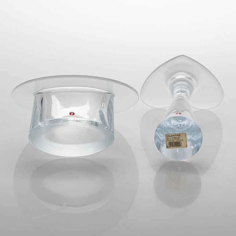Timo Sarpaneva, ljusstake "Valentine", ett par ljusstakar "Ascot", vas "Marcel", Iittala.
