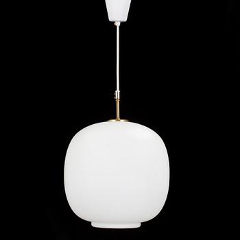 a 20H Century glass lamp "Radio pendel" designed by Vilhelm Lauritzen.