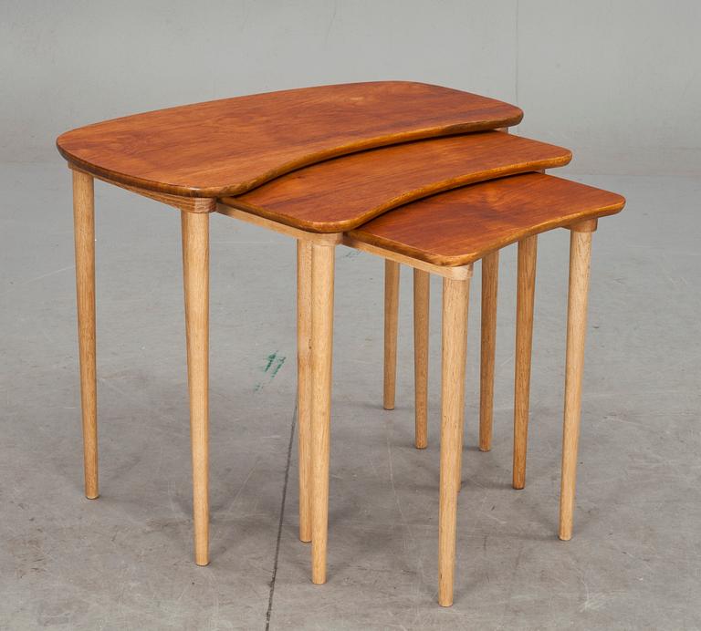 SATSBORD, 3 delar, 1900-talets andra hälft.