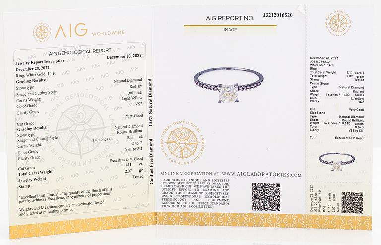 Ring, 14K vitguld och diamanter ca 1.11 ct totalt. Med AIG-certifikat.