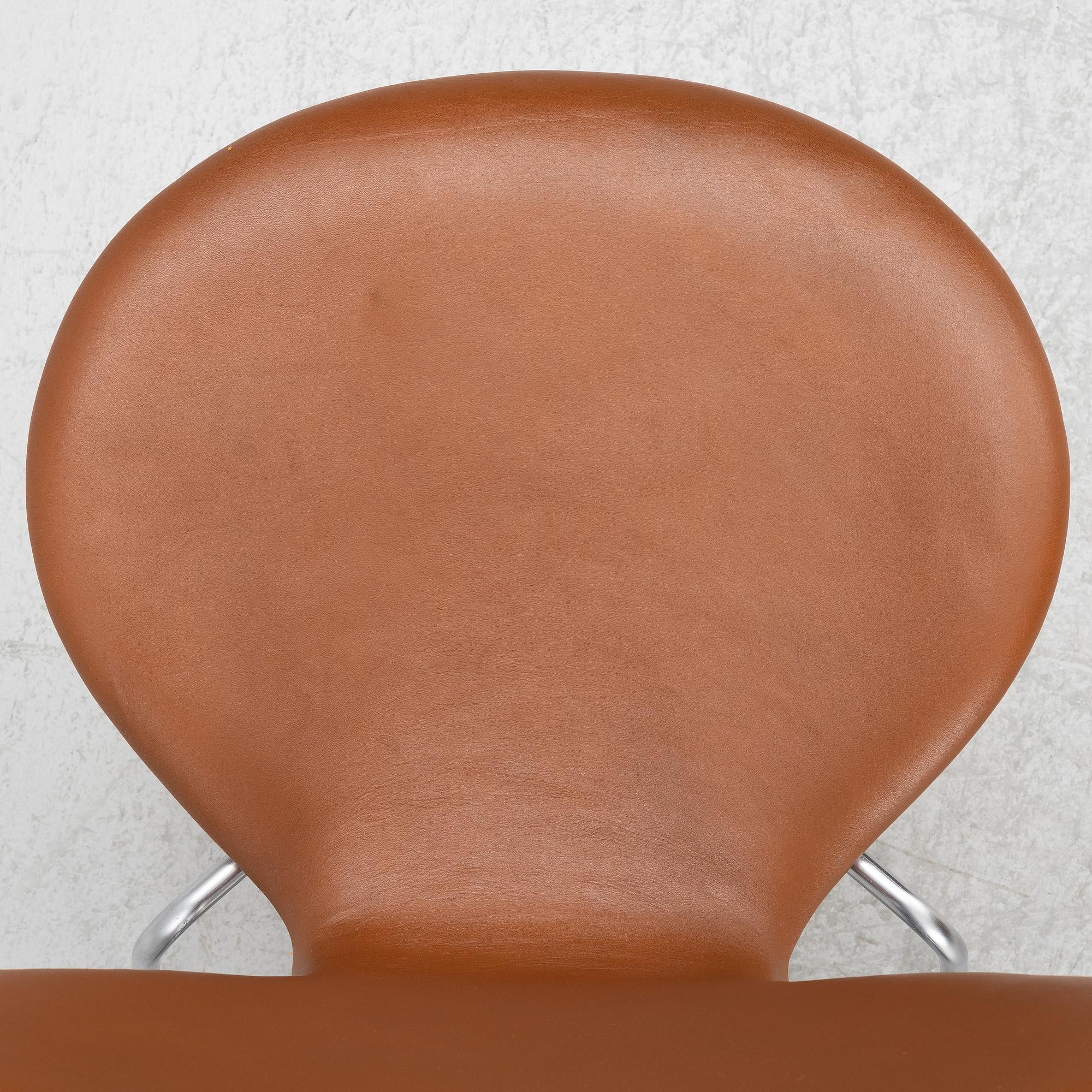 Arne Jacobsen, stolar, 6 st, "Sjuan", Fritz Hansen, Danmark.