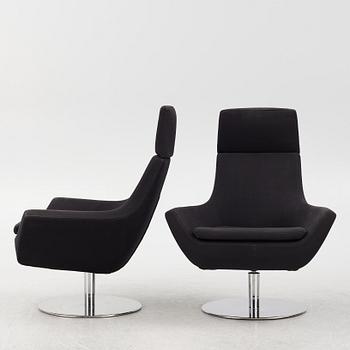 Roger Persson, fåtöljer ett par, "Happy Swing", Swedese. 2000-tal.