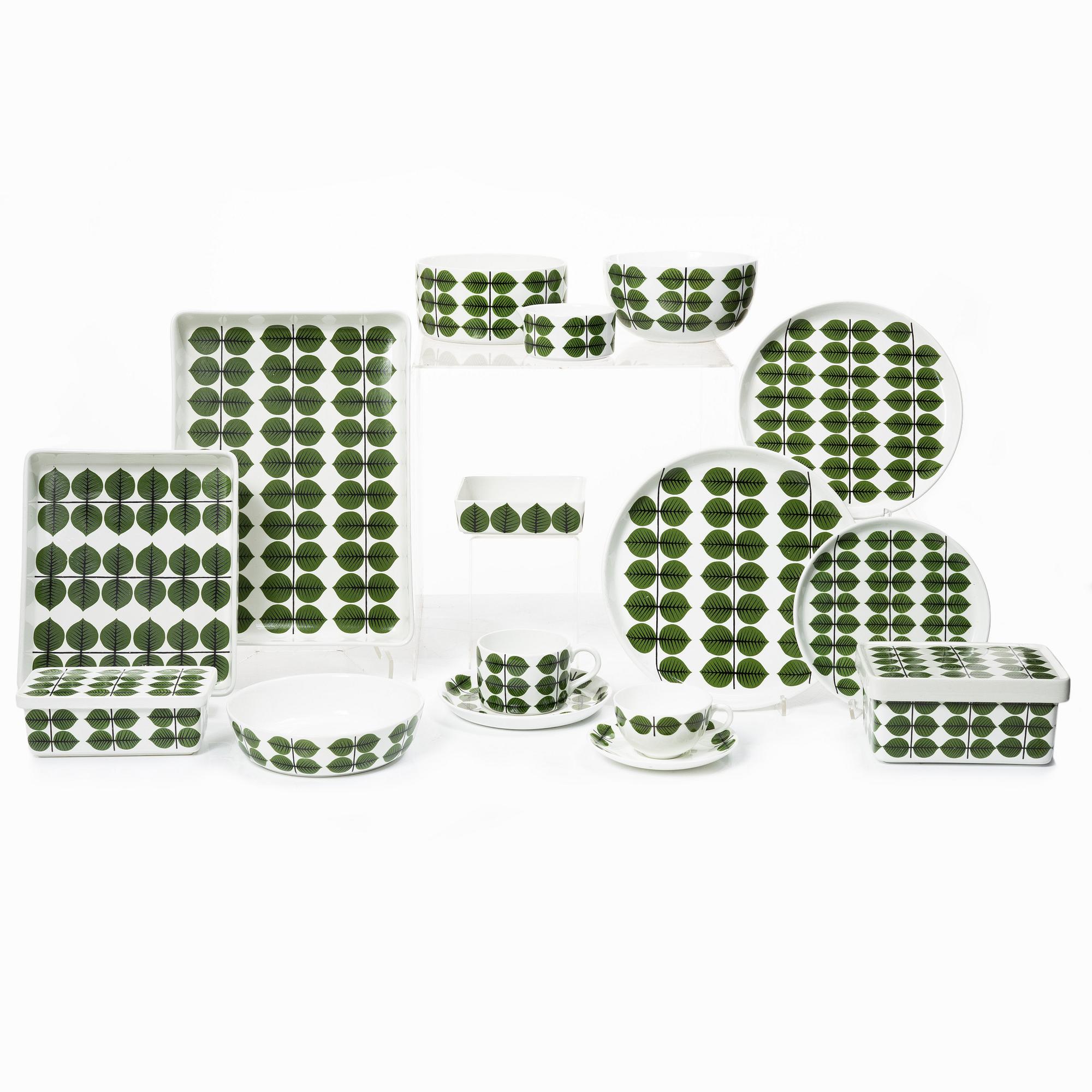 Stig Lindberg, A 91 piece 'Berså' dinner service, bone china and earthenware, Gustavsberg, 1960s/70s.
