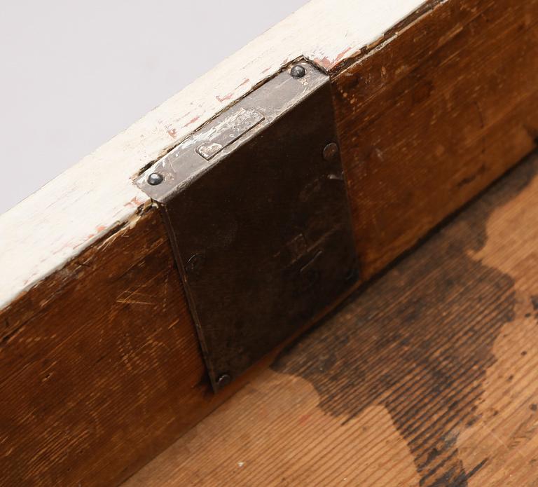 BYRÅ, gustaviansk stil, 1800-talets första hälft.