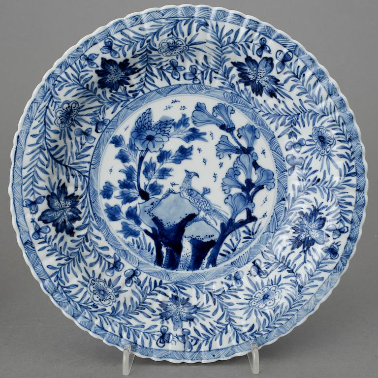 TALLRIKAR, ett par, Kangxi, 1662-1722).