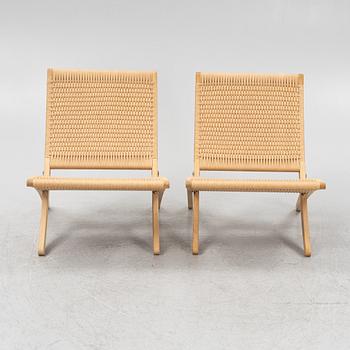 Morten Gøttler, a pair of  model 'MG501' chairs, Carl Hansen & Søn, 21st Century.
