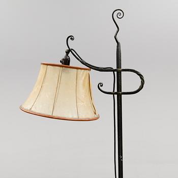 GOLVLAMPA, 1900-talets första hälft.