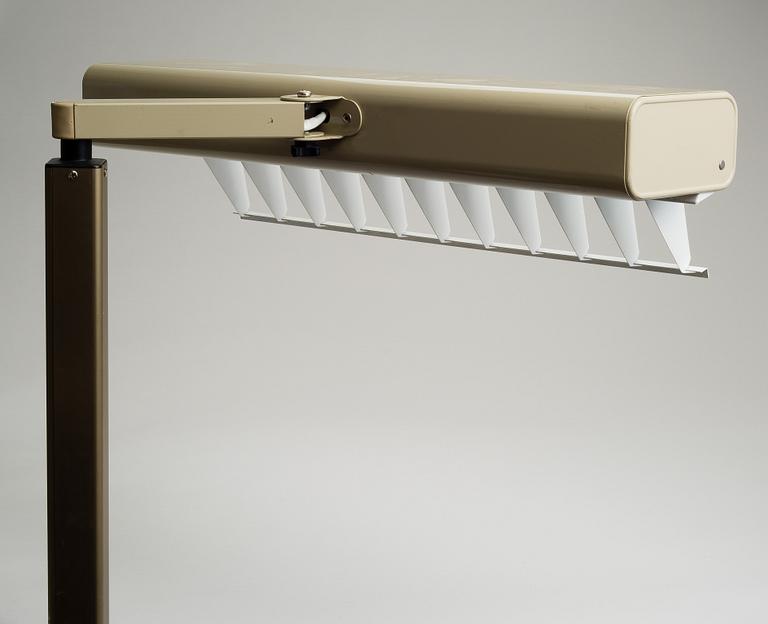 YRJÖ KUKKAPURO, työvalaisin, valmistaja SLO- Metalli Oy, Finland, 1970-luku.