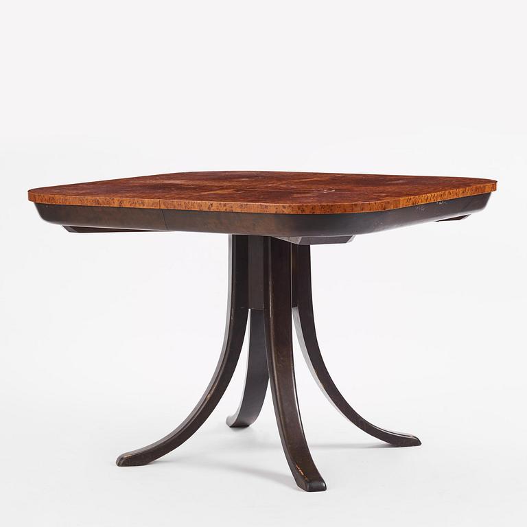 Axel Einar Hjorth, an "O.K." dining table, Nordiska Kompaniet, 1937.