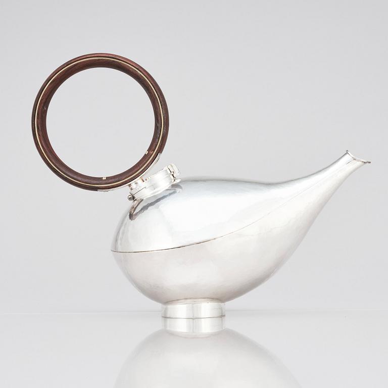 Lars Håkansson, a sterling coffeepot, Lund, 1982, sterling silver.