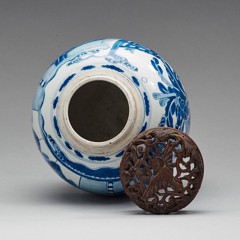 BOJAN, porslin. Qingdynastin, Kangxi (1662-1722).