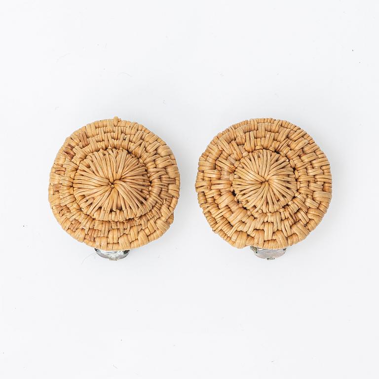 Jewellery, 9 pieces of Sámi handicraft, including work by Per Henrik Simmas.