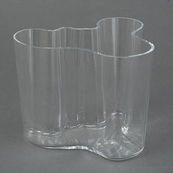 Alvar Aalto, vaser, 5 st, glas, "Savoy", Iittala, Finland, 1900-talets slut.