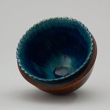 A Wilhelm Kåge 'Farsta' stoneware bowl, Gustavsberg Studio 1952.